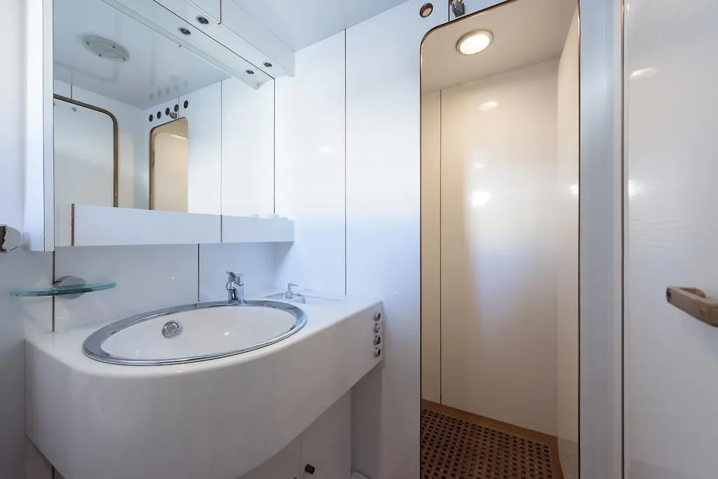 Botel Hotel Yacht Ipsum Saint Tropez