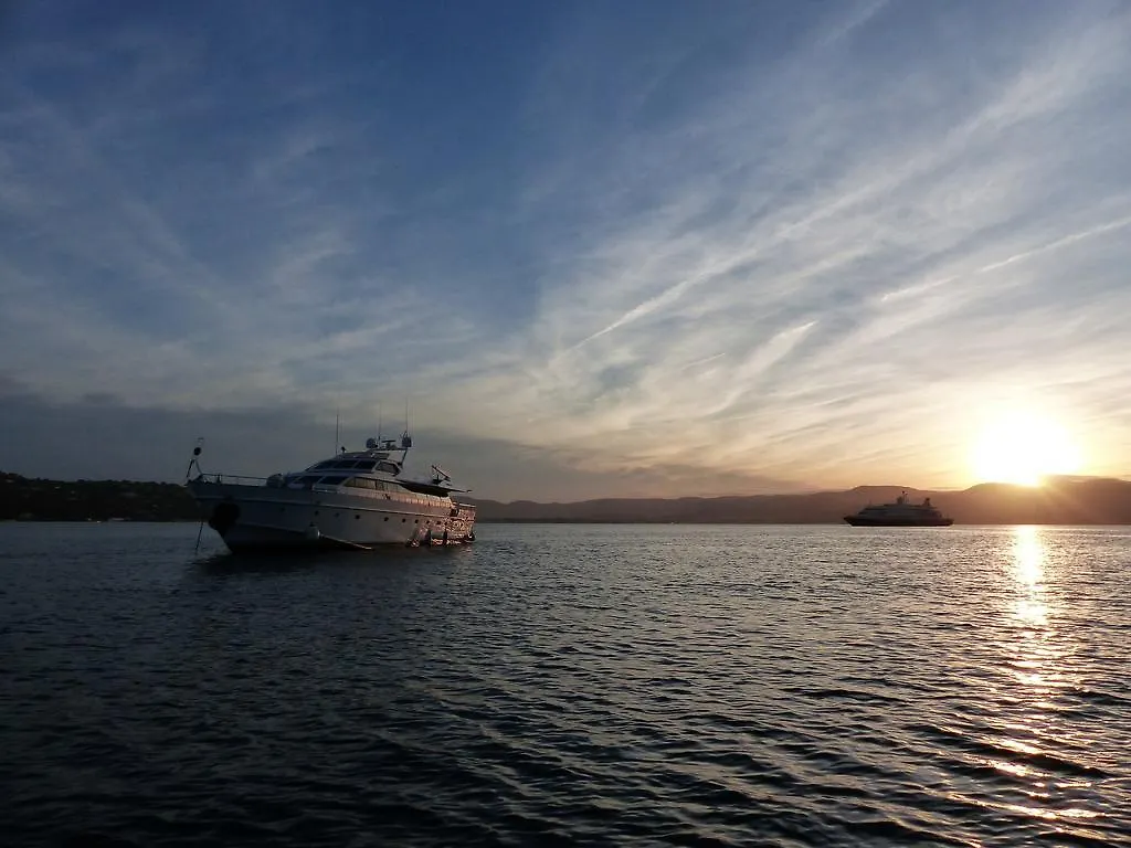 Hotel Yacht Ipsum Saint Tropez 0*,  Francie