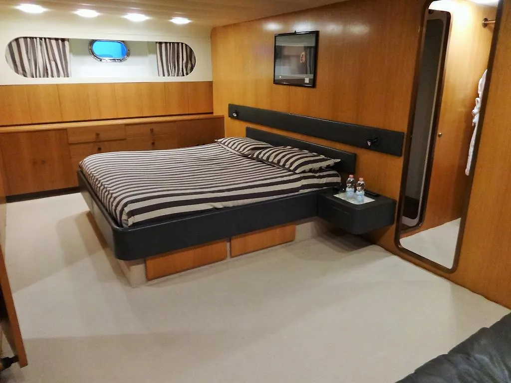 Yacht Ipsum Hotel Saint-Tropez