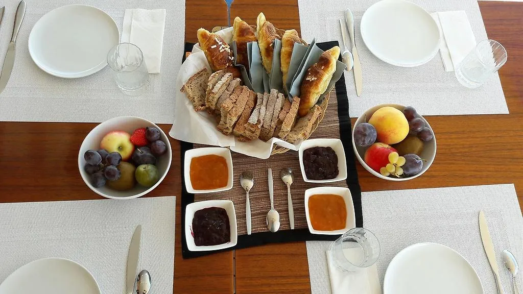 Hotel na wodzie Yacht Ipsum Hotel Saint-Tropez