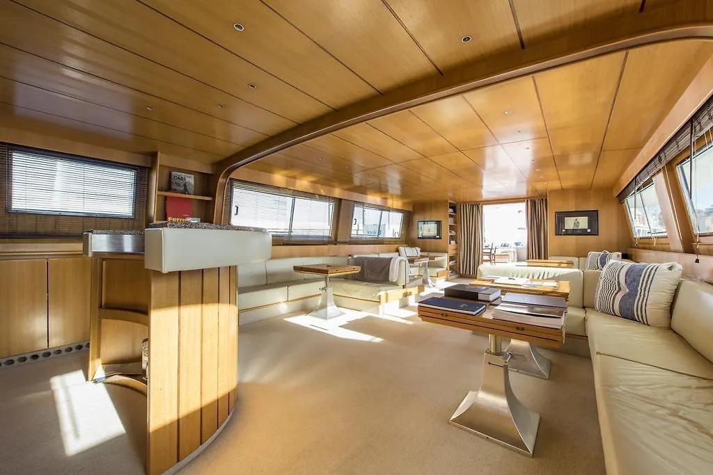 Yacht Ipsum Hotel Saint-Tropez 0*,  Francja