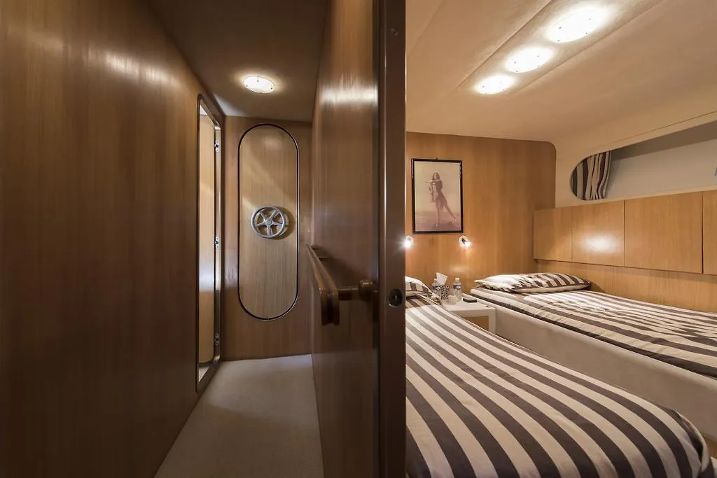 Yacht Ipsum Hotel Saint-Tropez